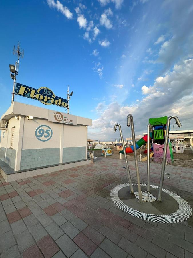 Hotel Neyra Beach Rímini Exterior foto
