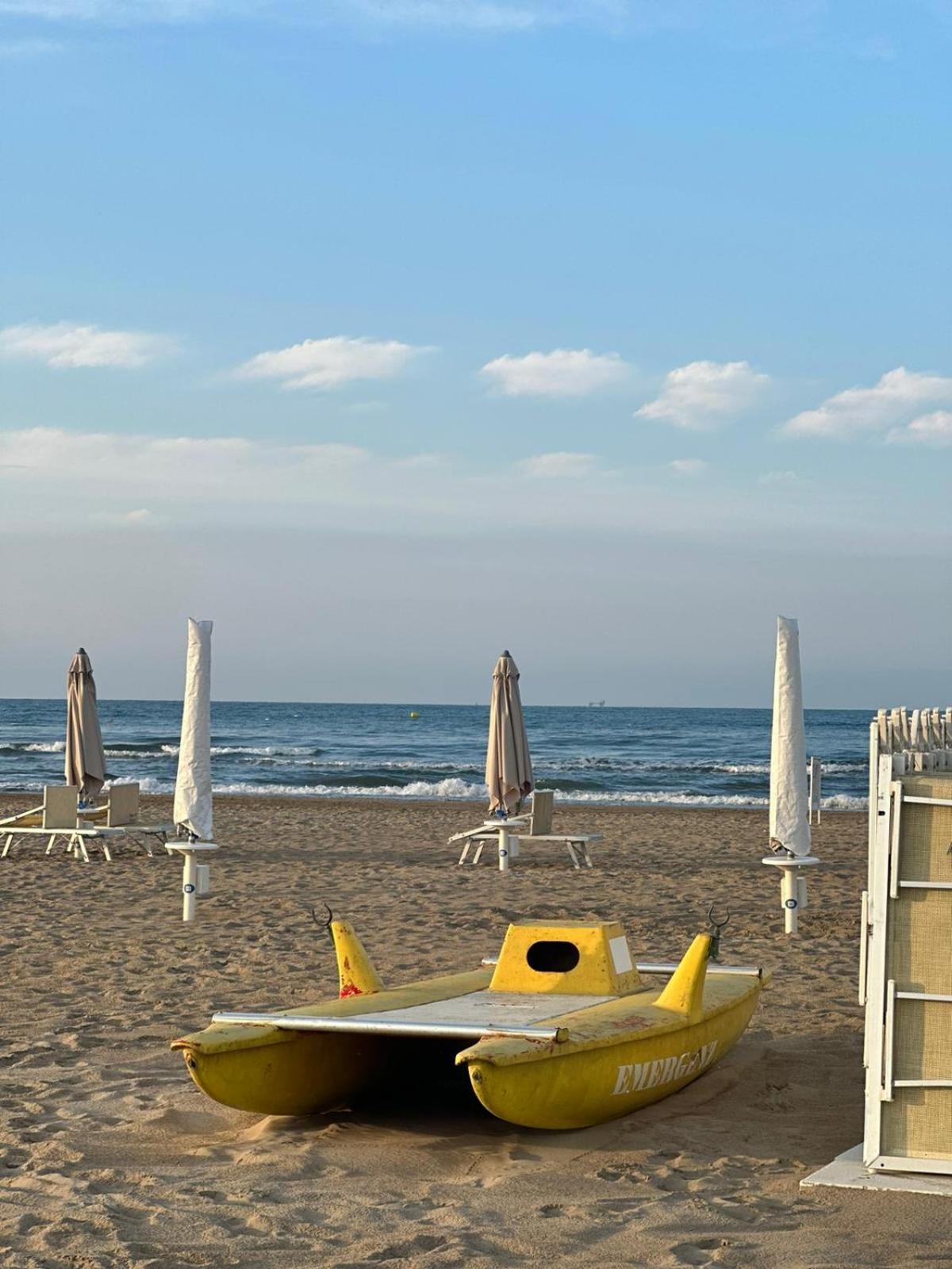 Hotel Neyra Beach Rímini Exterior foto